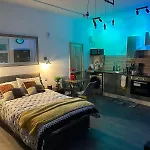 Luxury Industrial Near Brudenell Social Club & Headingley Stadium Leeds (West Yorkshire)