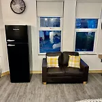 Apartment Luxury Industrial Near Brudenell Social Club & Headingley Stadium *