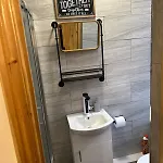 Luxury Industrial Near Brudenell Social Club & Headingley Stadium *