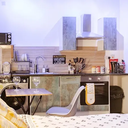 Luxury Industrial * Leeds (West Yorkshire)