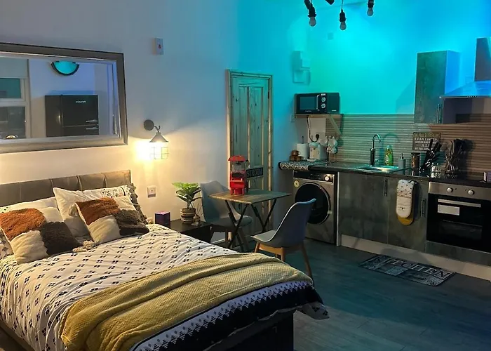 Luxury Industrial Leeds (West Yorkshire)